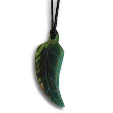 Leaf-shaped jade pendant